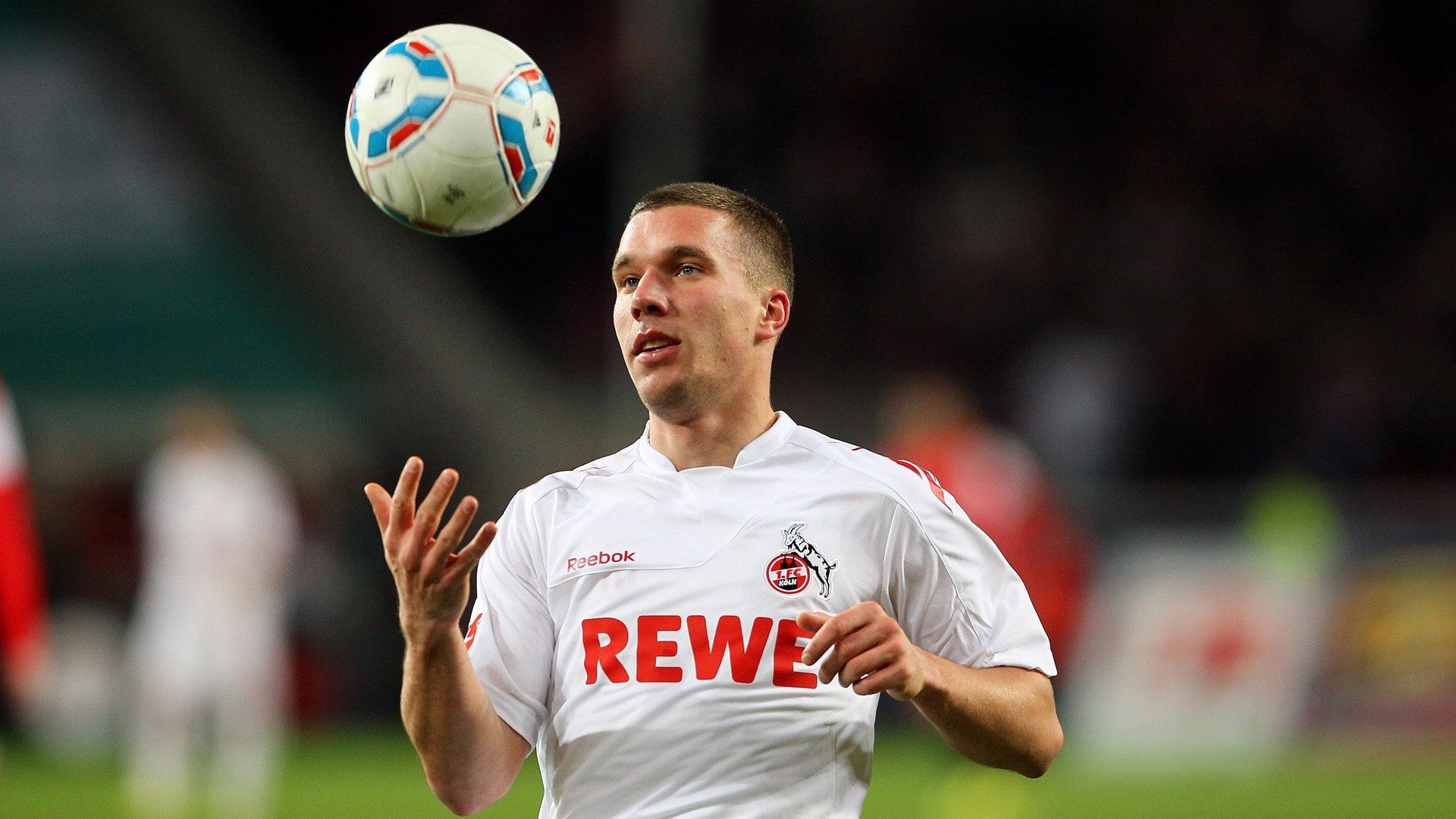 乐鱼体育app官方入口-“新都福乐球赛：速度、力量与技术的完美碰撞”