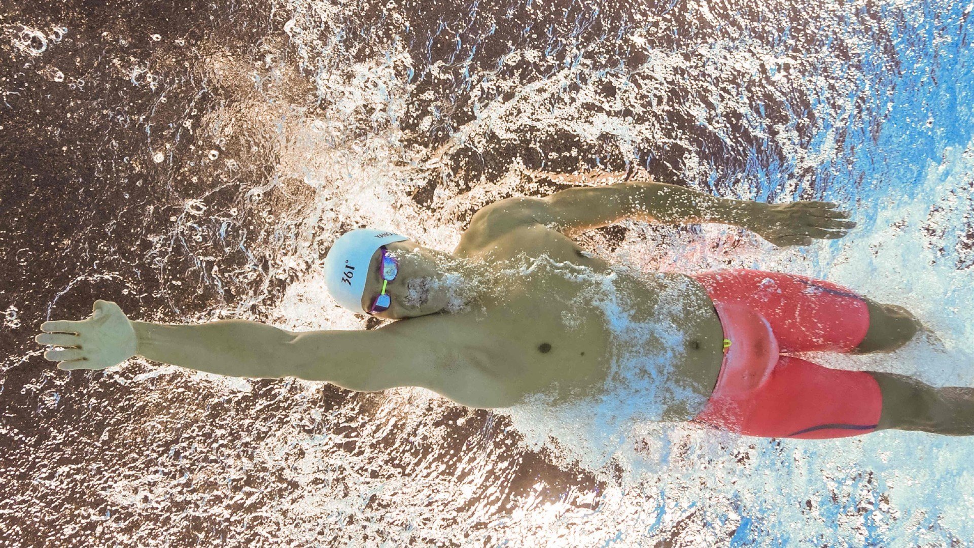 女子仰泳实现赛季大满贯，女子200仰泳